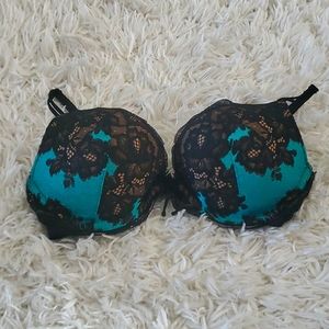 VS Victoria's Secret Swarovski Crystal Push up Bra Size 34c